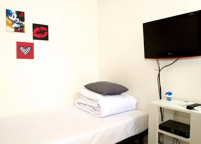 Pop @ Itaewon Guesthouse Affittacamere 2*