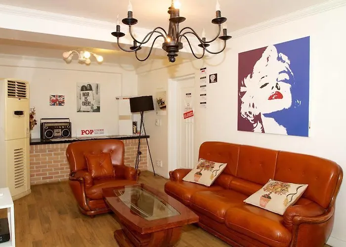Pop @ Itaewon Guesthouse 2*
