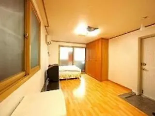 Pop @ Itaewon Guesthouse Affittacamere Seul
